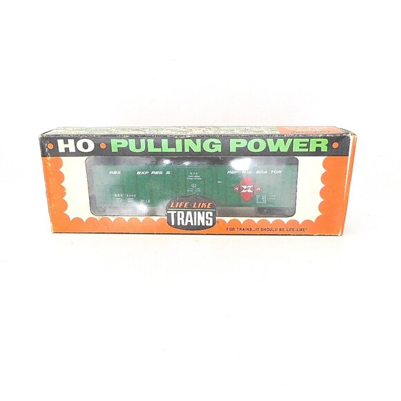 Life-Like Trains Green REA Refrigerator Car Model HO T588 - Picture 2 of 12